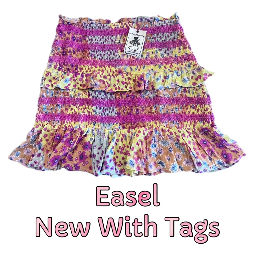 Easel NWT Ditsy Floral Ruffle Mini Skirt Sz Medium